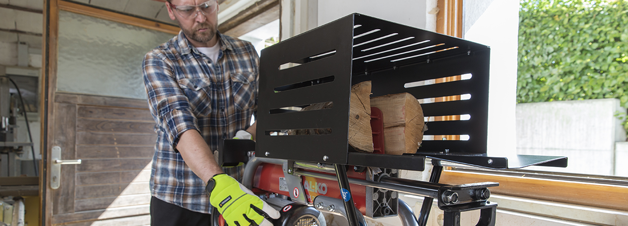 Як спростити заготівлю дров за допомогою дровоколів. Сюжет програми «Ранок з Інтером»