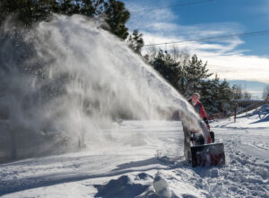 Що робити під час снігопаду?