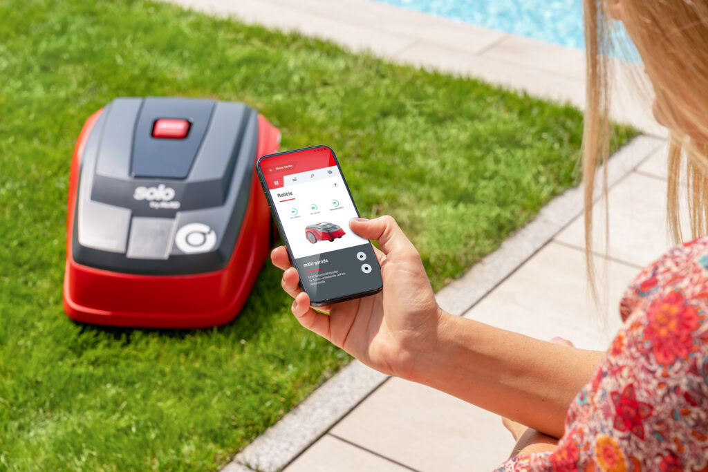 Роботи Robolinho®: повна автоматизація забезпечує ідеальне косіння газону (відео)