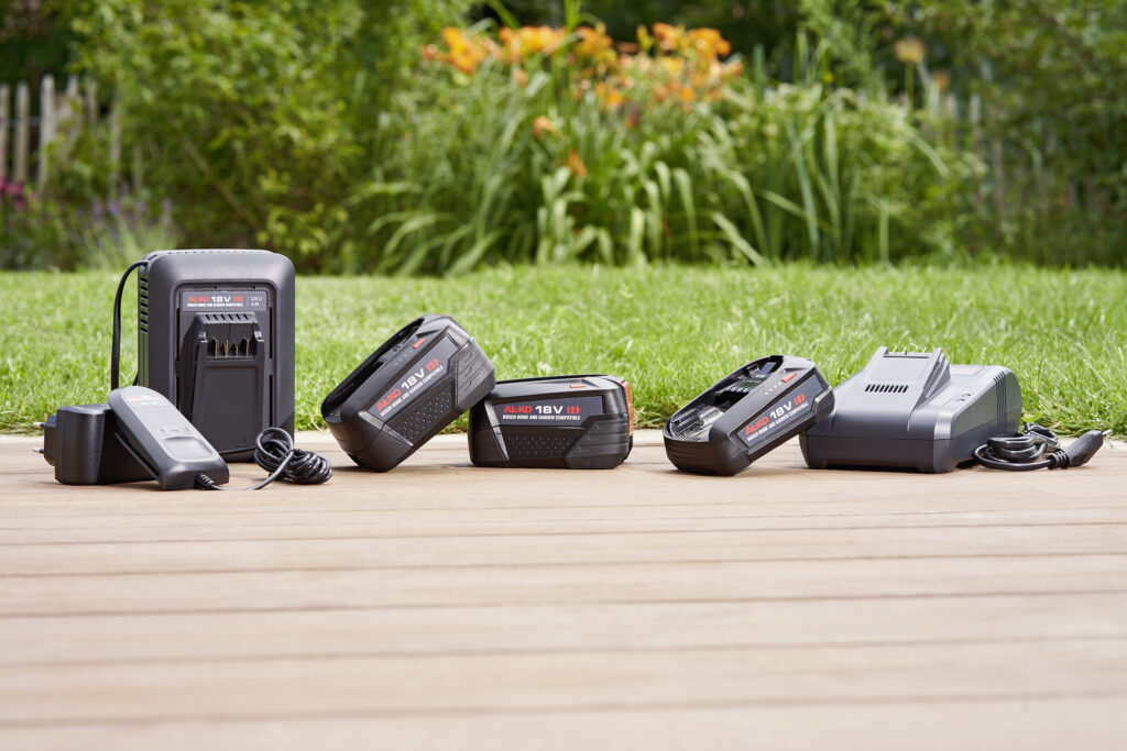 Новые батареи и зарядные устройства из серии AL-KO 18 В Bosch Home & Garden оснащены индикатором уровня заряда аккумулятора.